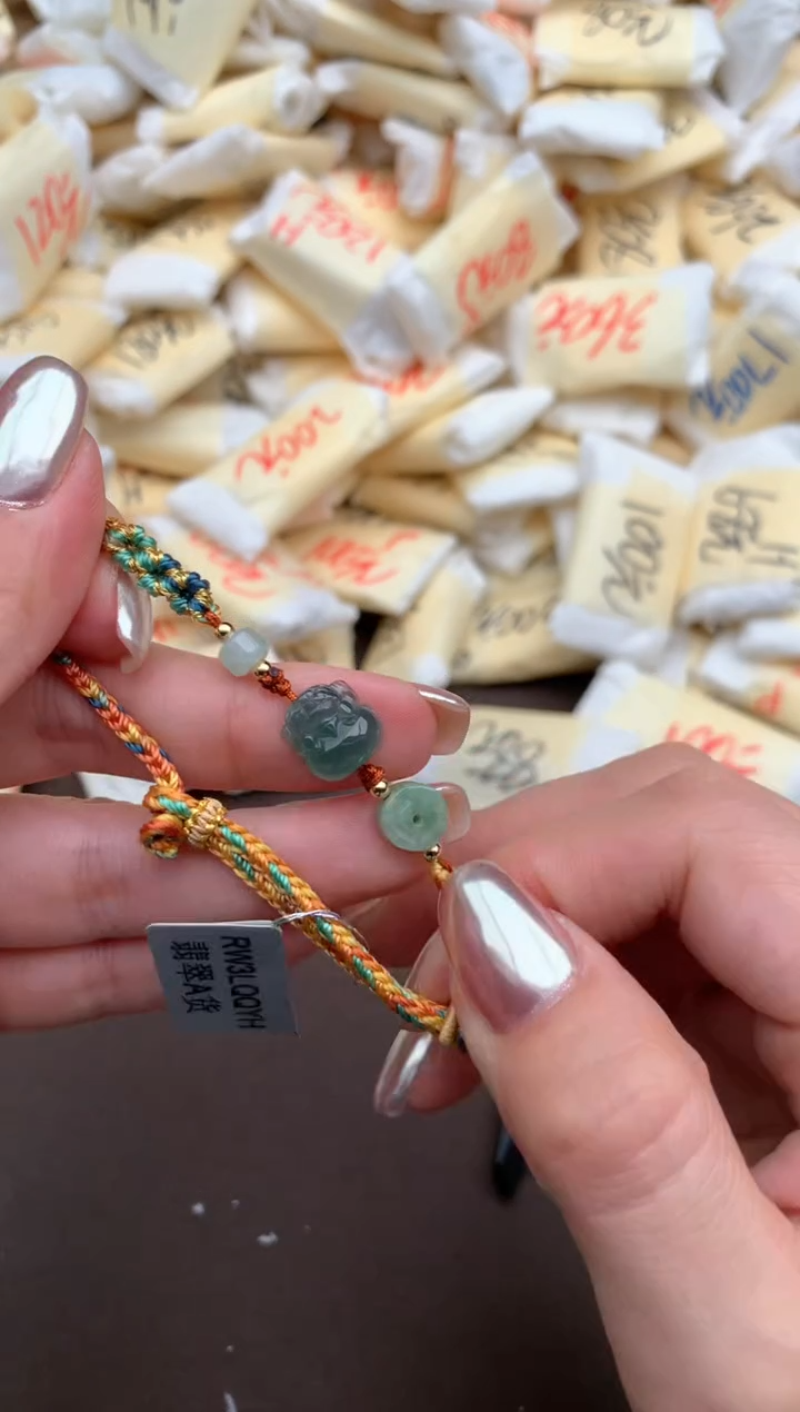 【闪购商品】翡翠手绳未镶嵌一