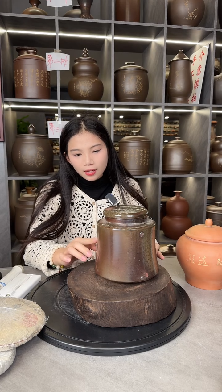 【闪购商品】罐本陶手作坭兴陶八两装茶叶罐瑕疵气泡