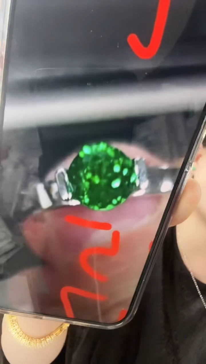 主播定制链接 绿色戒指1ct 定制圈口