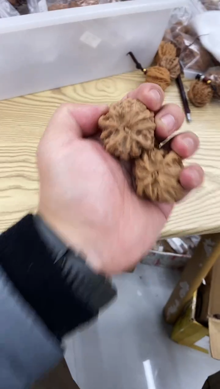 把件核桃原生态山地苹果园#4209347