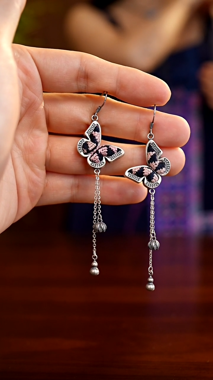 刺绣私人定制苗族手工A354