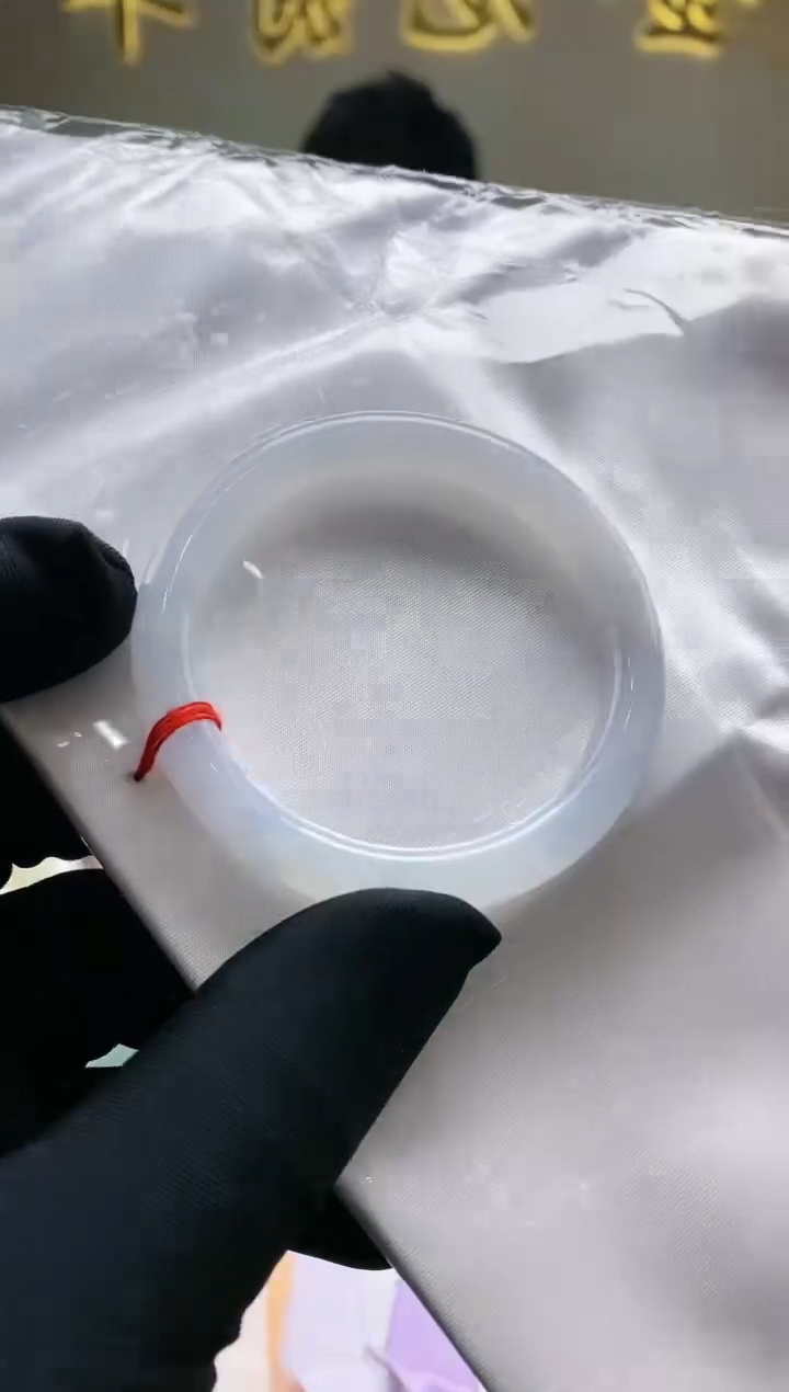 【闪购商品】翡翠手镯未镶嵌                