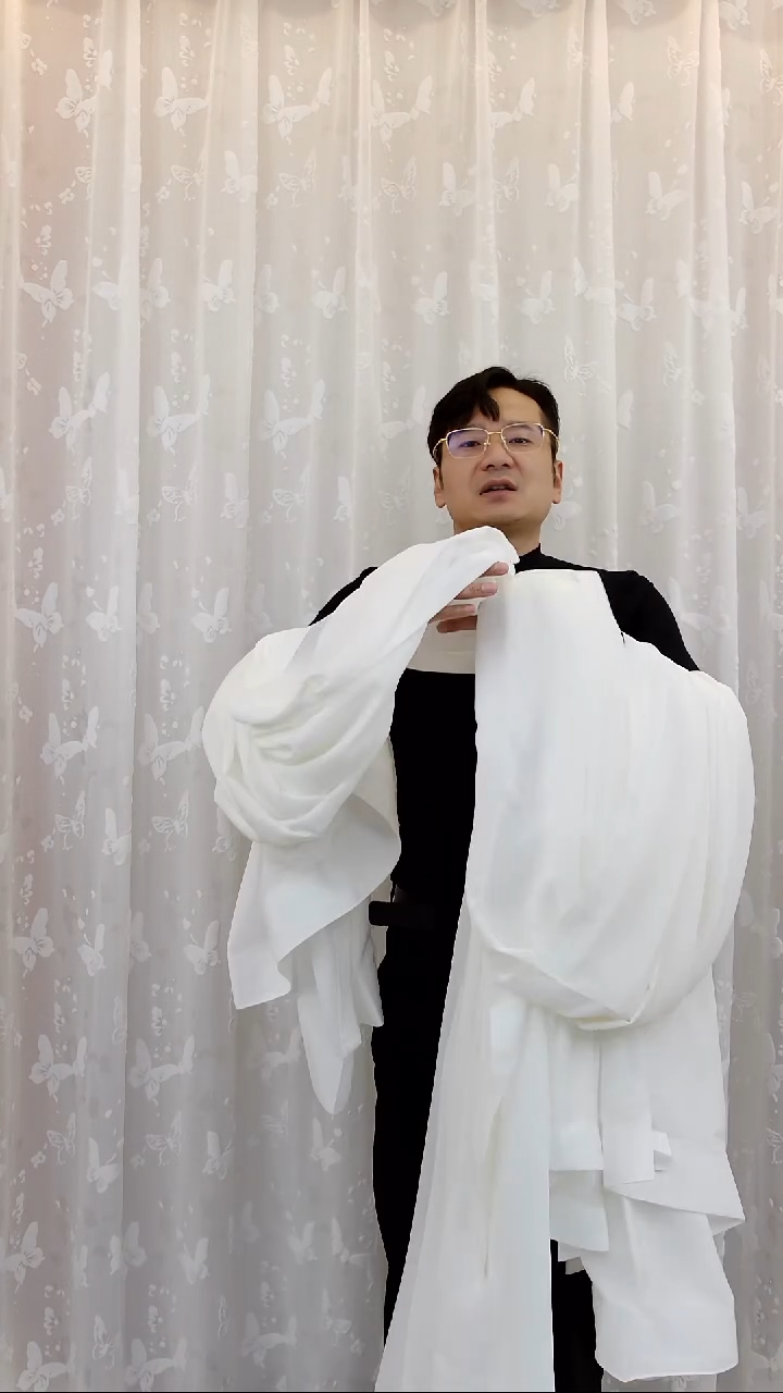 4米对开，高度2.7，幻影纱