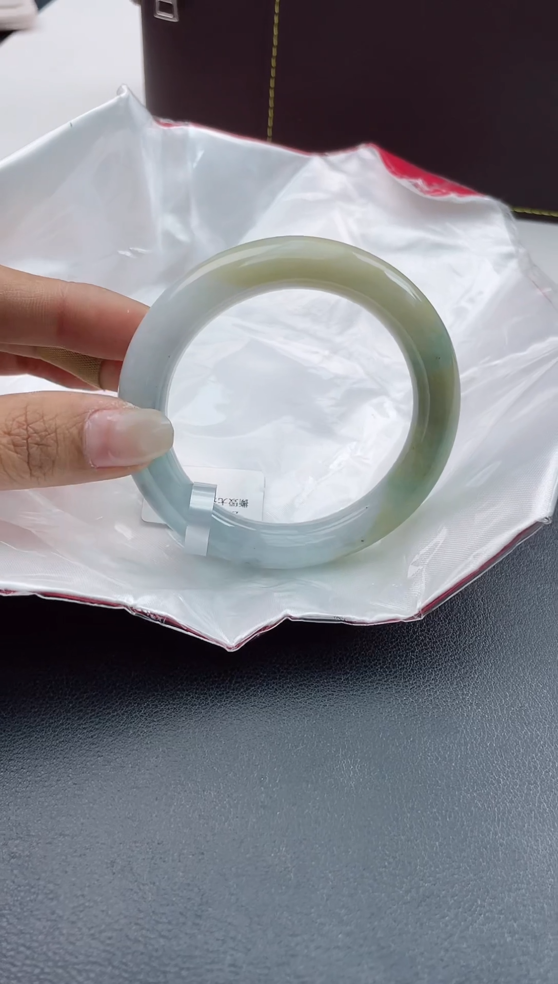 【闪购商品】翡翠手镯未镶嵌21翡翠手镯（微瑕）