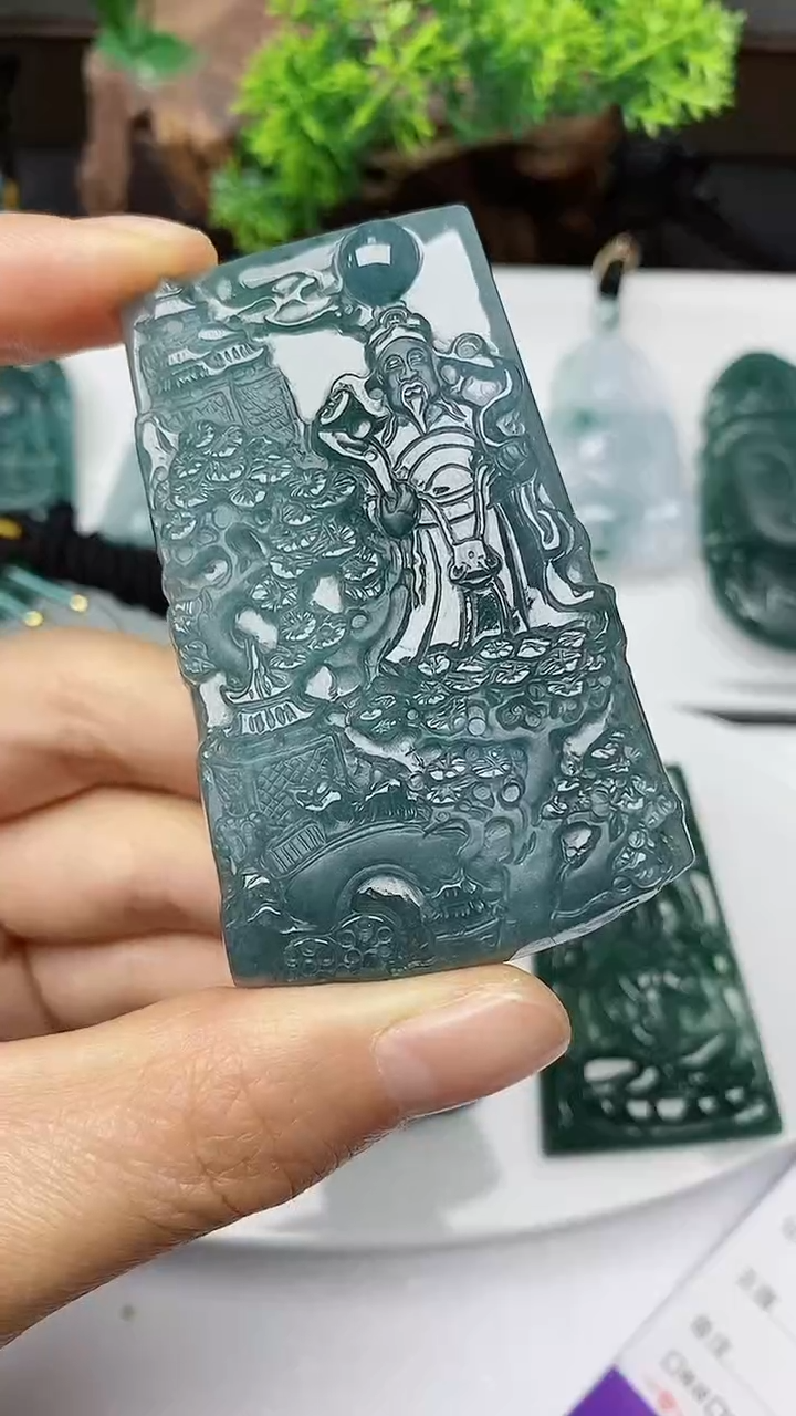 【闪购商品】翡翠颈饰未镶嵌