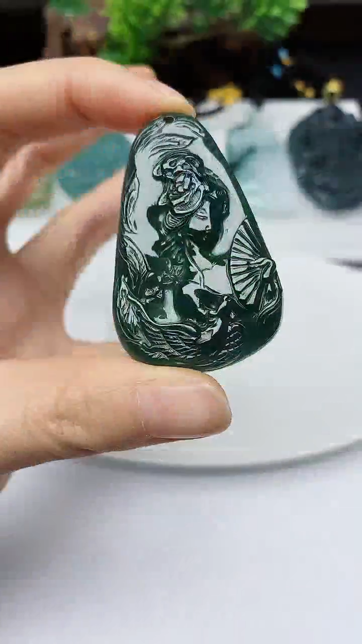 【闪购商品】翡翠颈饰未镶嵌