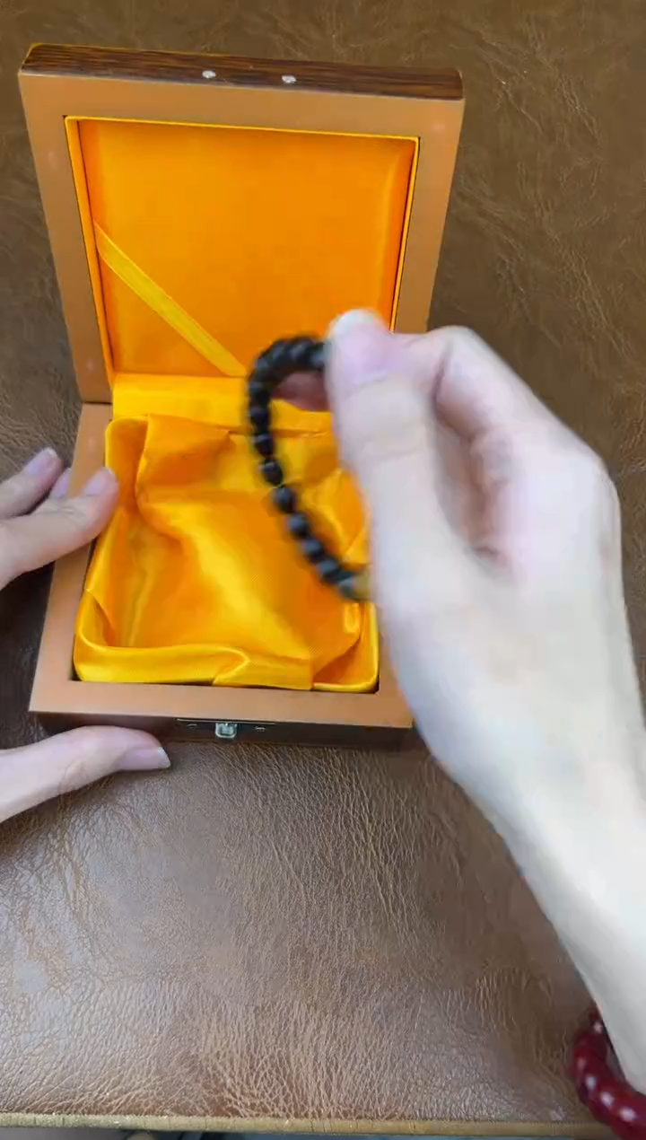 小叶紫檀三色珠闲得文玩阁商品链接@@SP063