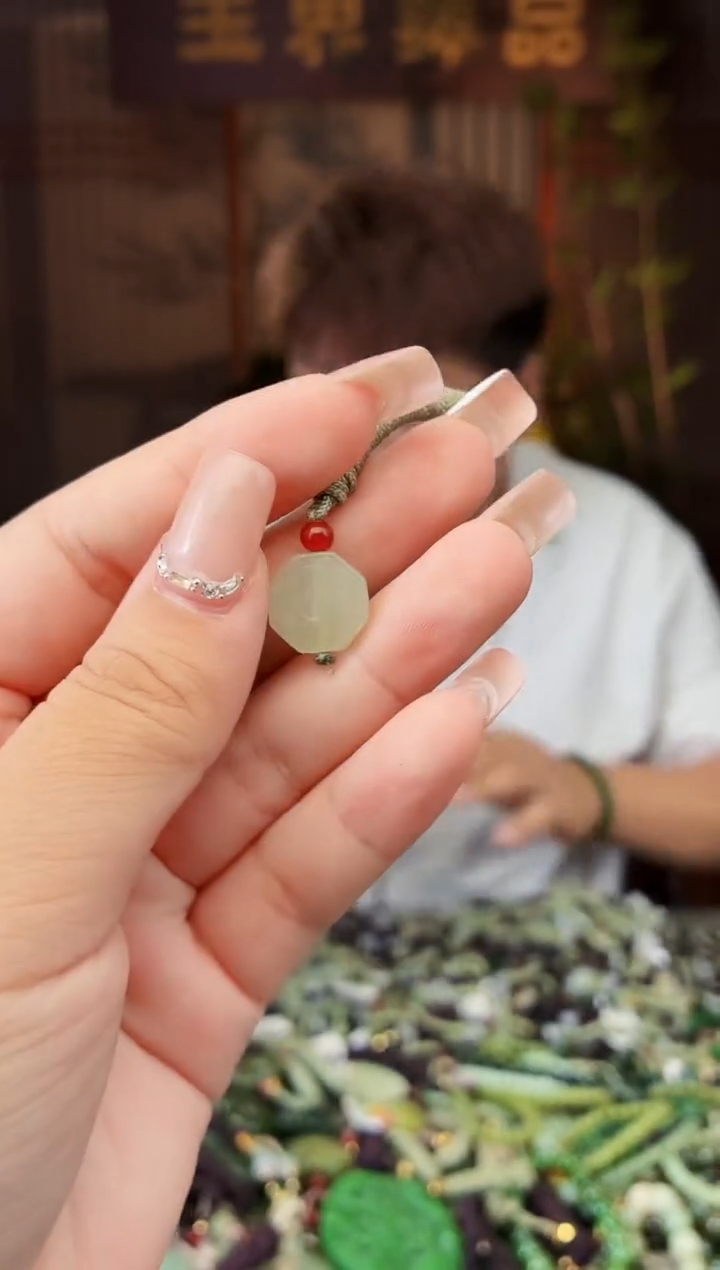 和田玉未镶嵌颈饰拍一发一