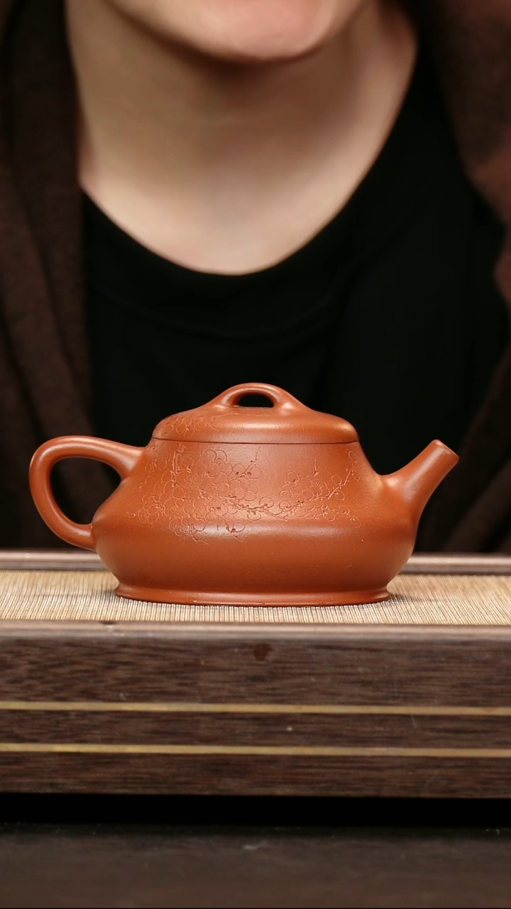 茶壶紫砂小煤窑朱泥    柱瓢  刻绘款  全手工 