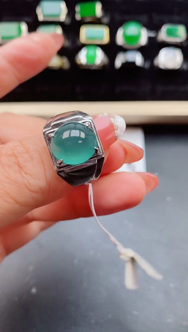 【闪购商品】翡翠戒指银S925镶嵌5080