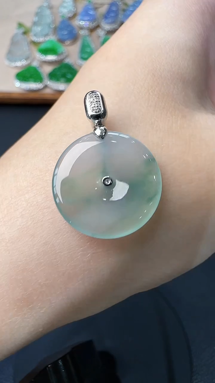 翡翠18K金镶嵌吊坠(不含链)5