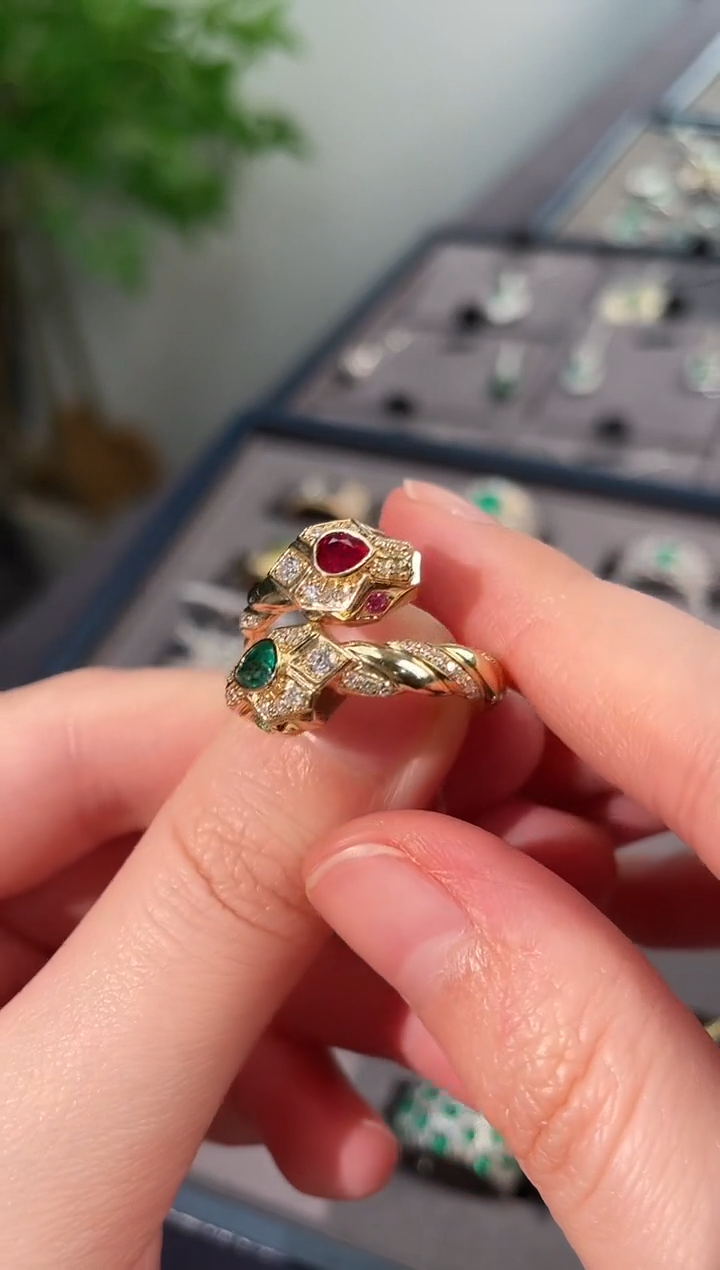 【闪购商品】祖母绿戒指18K金镶嵌0.55ct