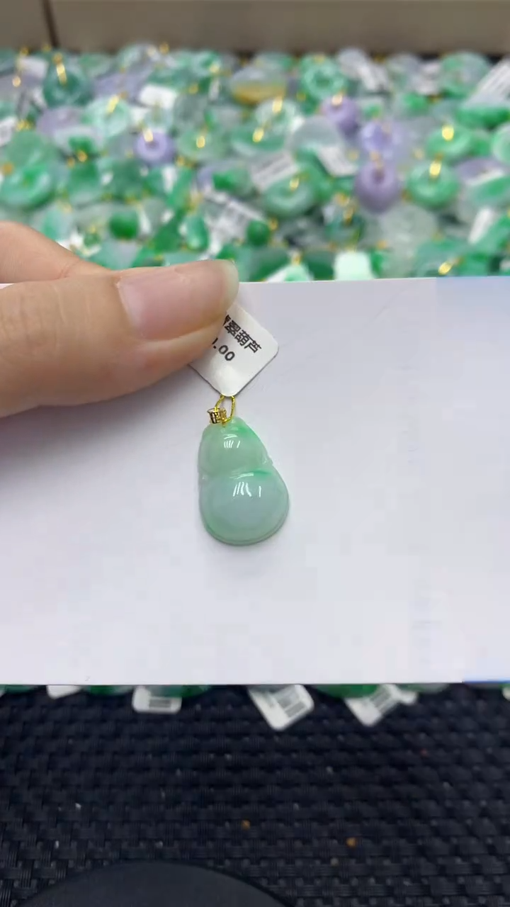 翡翠18K金镶嵌颈饰天然缅甸翡翠A货
