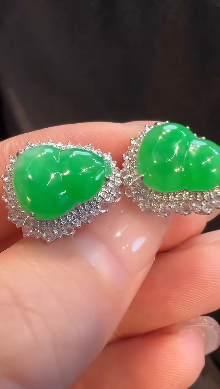 18K金镶嵌翡翠耳饰AL6