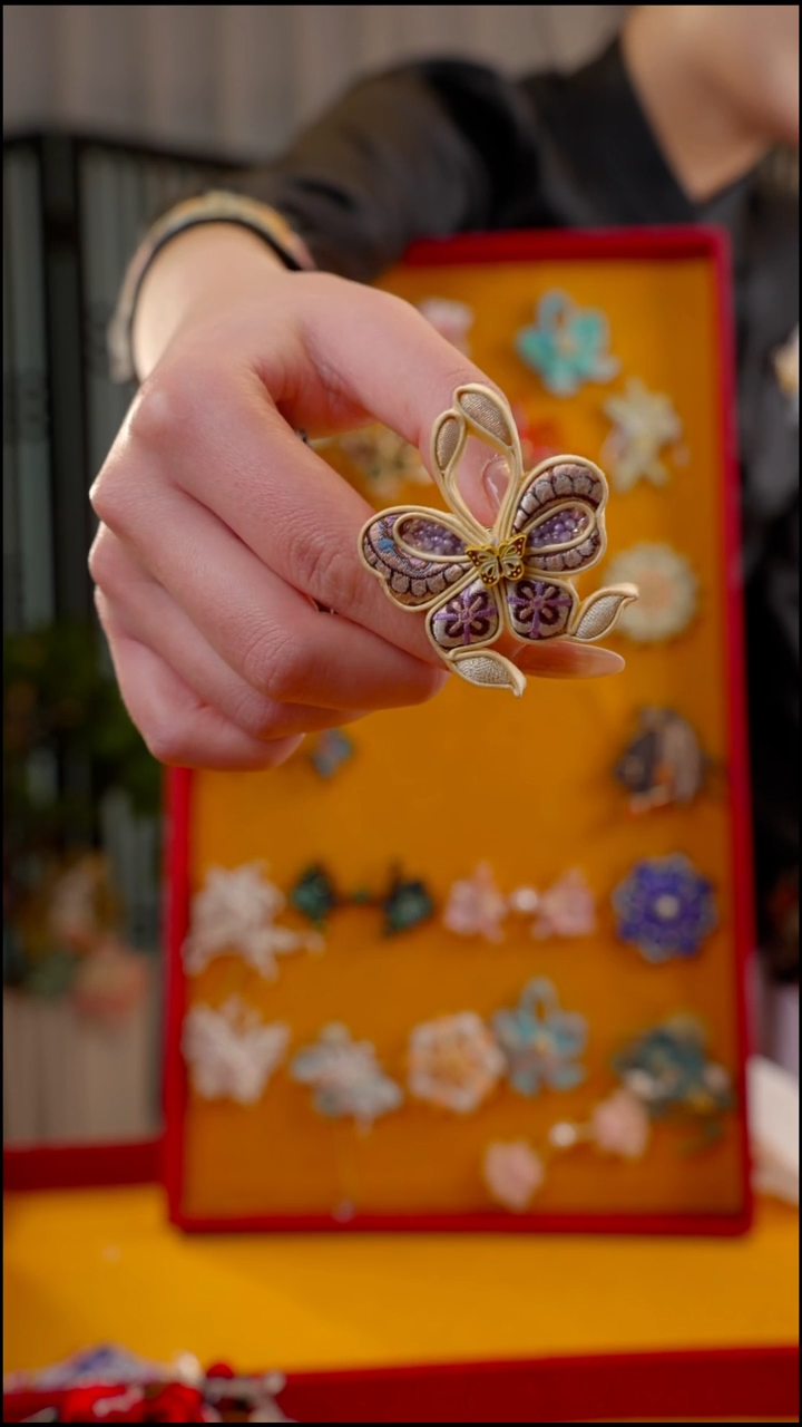 刺绣婉*～苏绣非遗绒花饰品