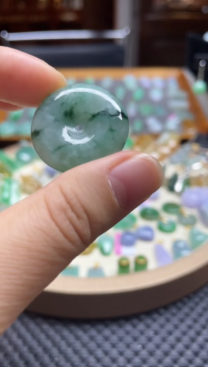 【闪购商品】翡翠颈饰未镶嵌平安扣