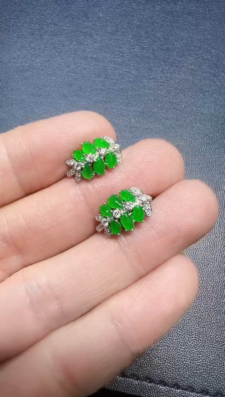 【闪购商品】翡翠耳饰18K金镶嵌阳绿随形树叶耳包