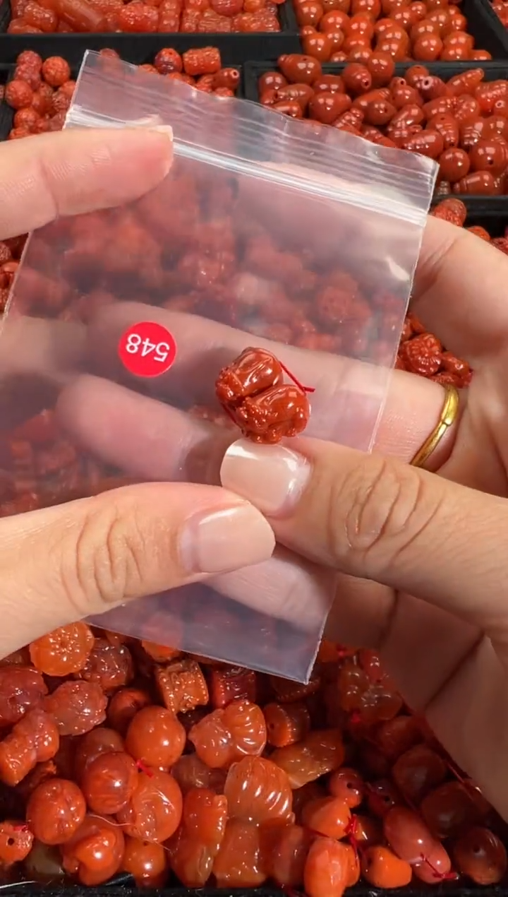 颈饰未镶嵌南红玛瑙11