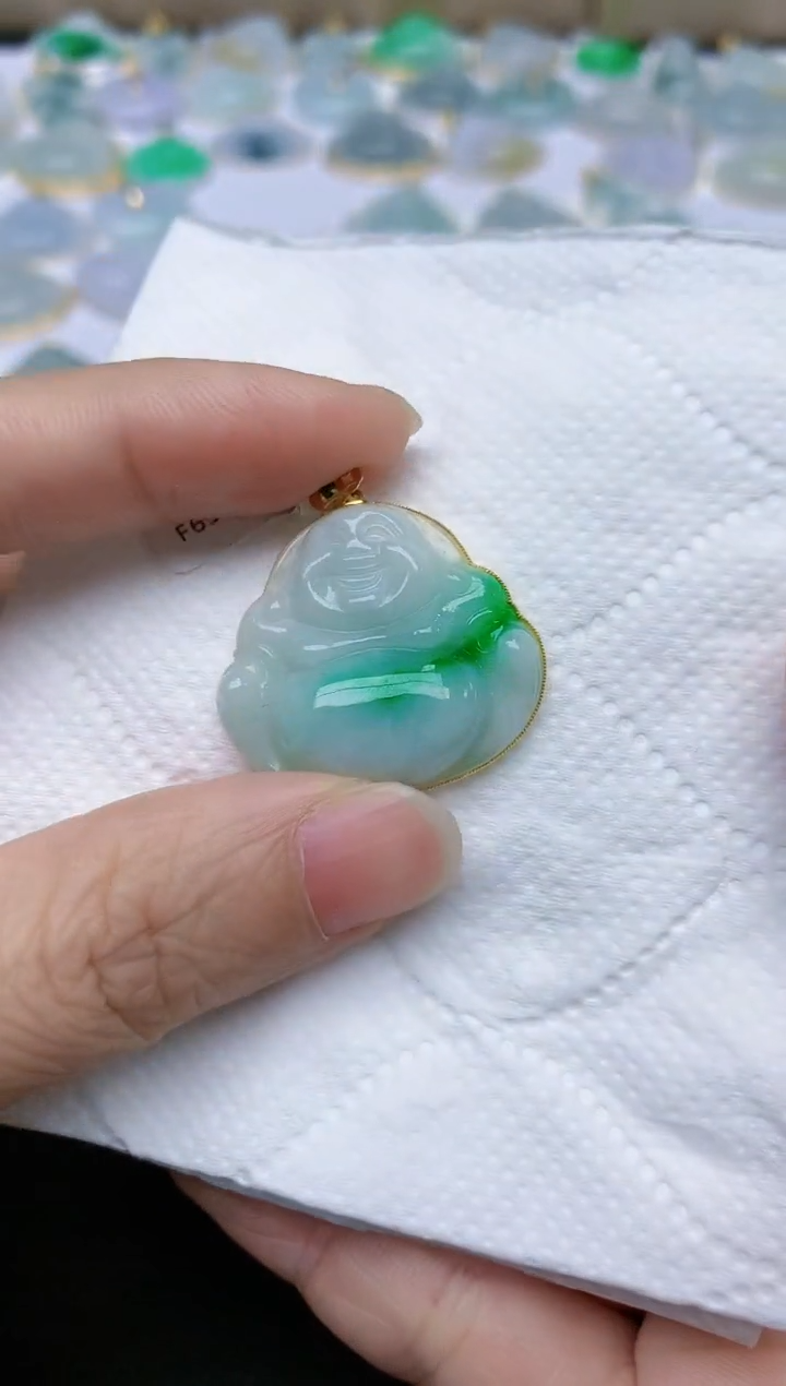 翡翠18K金镶嵌颈饰天然缅甸A货翡翠