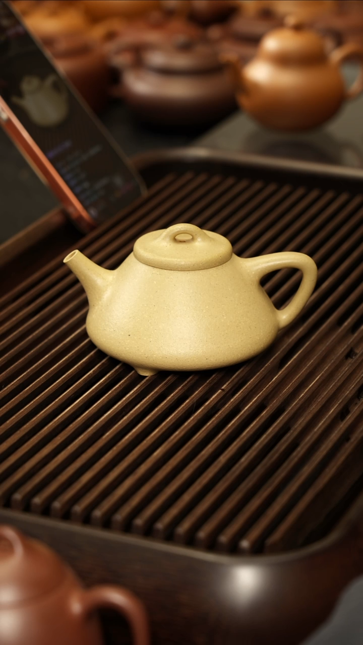 茶壶紫砂没**点150cc本绿子冶