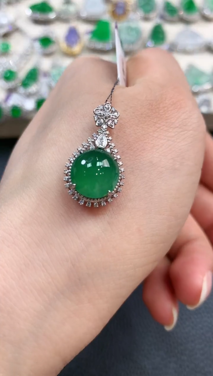 【闪购商品】翡翠吊坠(不含链)18K金镶嵌n36     