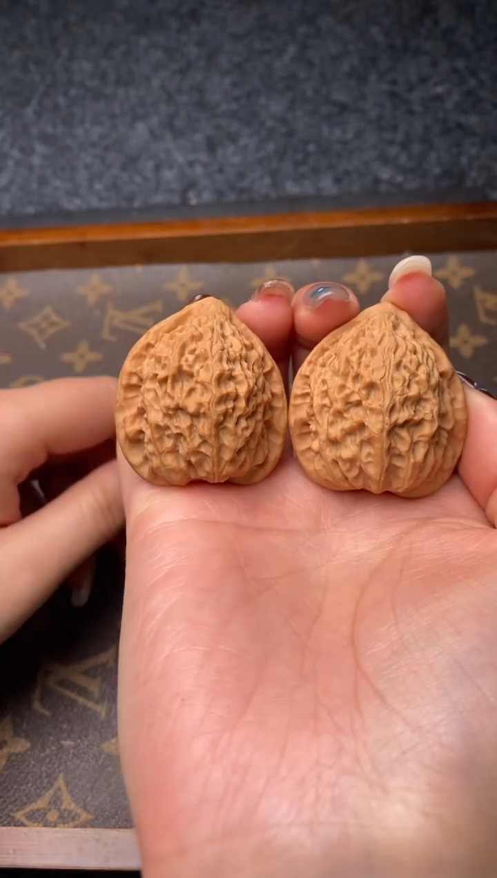 把件文玩核桃b166号37尺金牛