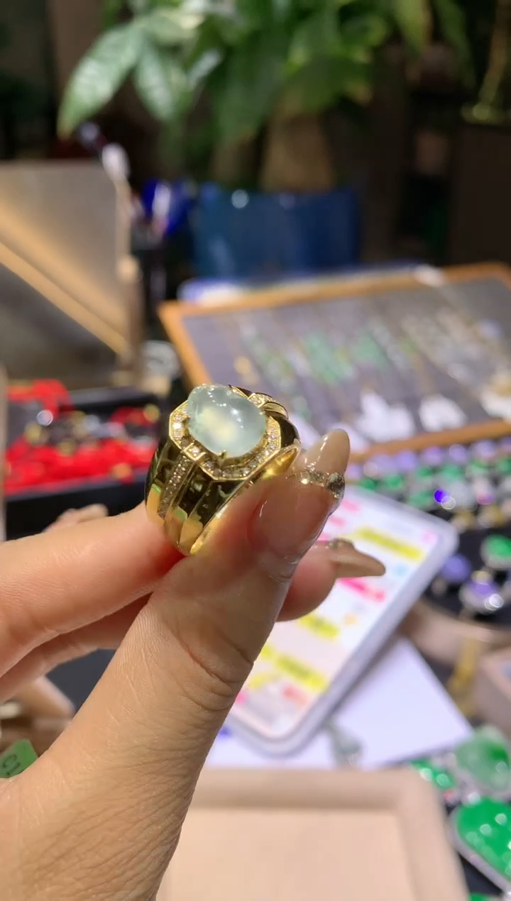 【闪购商品】翡翠吊坠(不含链)18K金镶嵌戒指