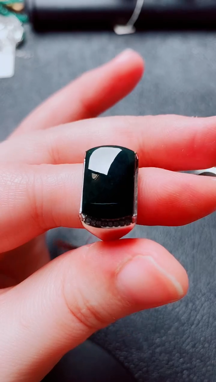 银S925镶嵌戒指翡翠1111