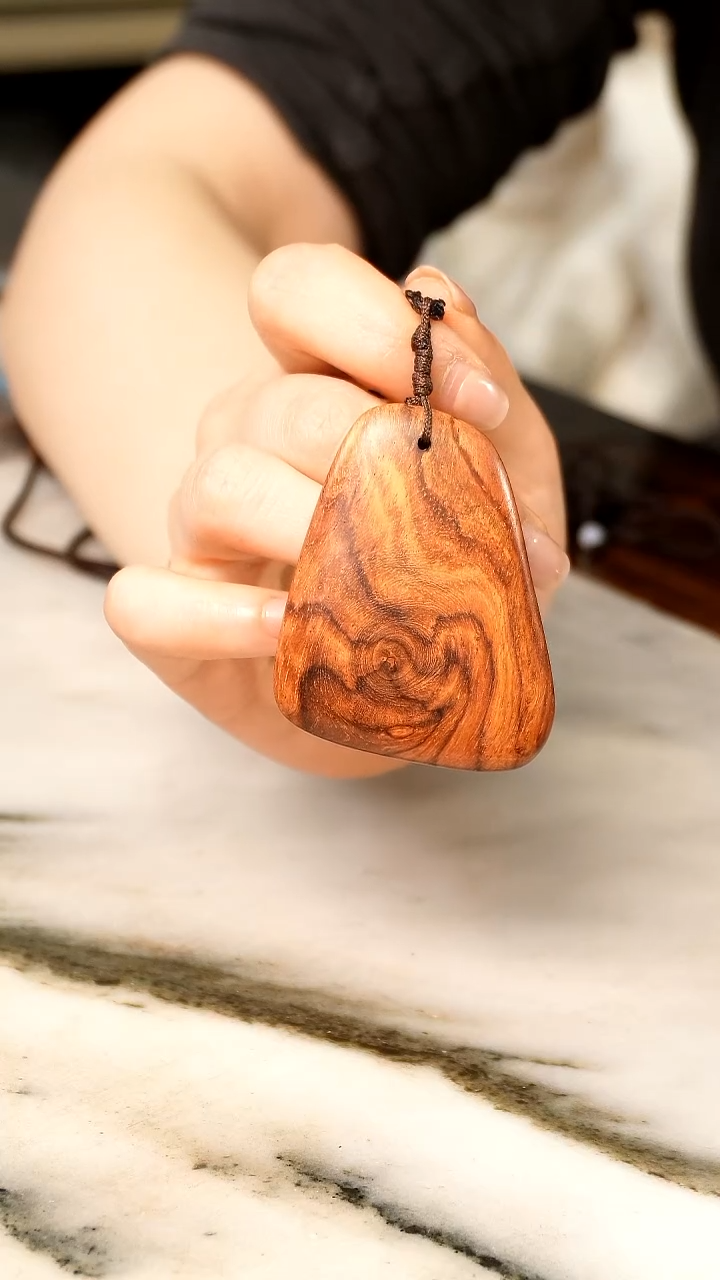 【闪购商品】黄花梨/降香黄檀海黄挂坠