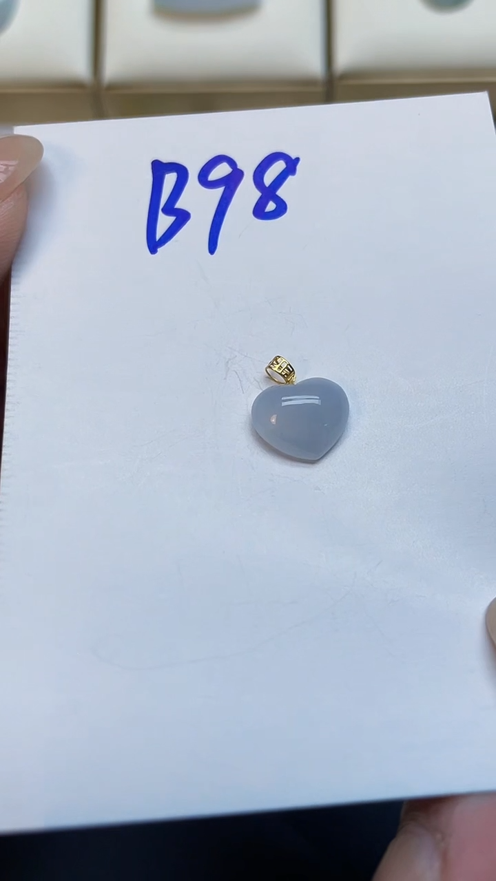 【闪购商品】翡翠颈饰18K金镶嵌00000000