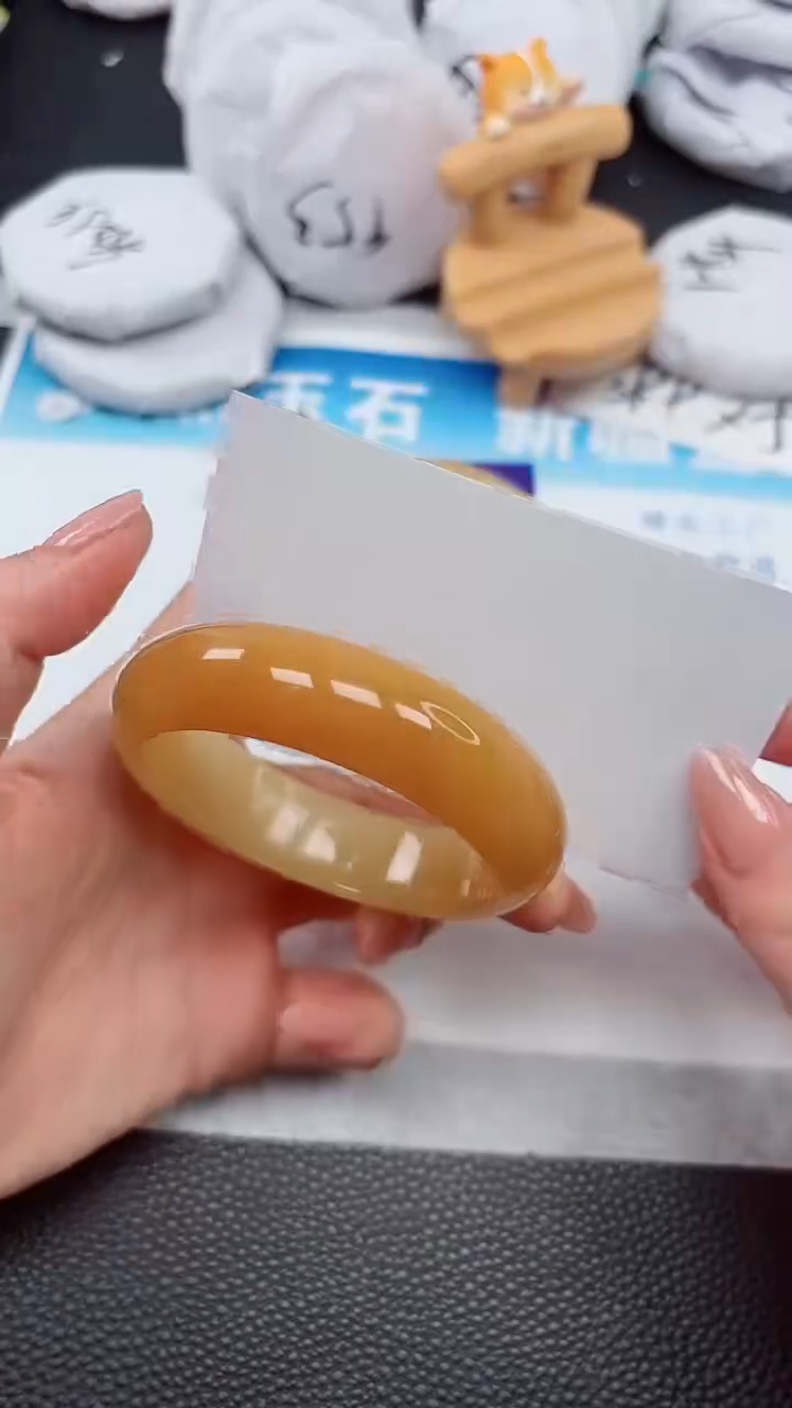 【闪购商品】石英质玉手镯未镶嵌695