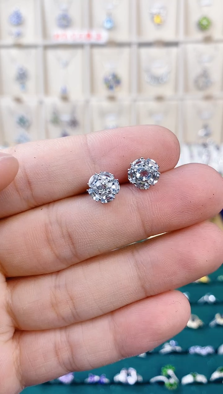 【闪购商品】海蓝宝石耳钉银S925镶嵌带证书