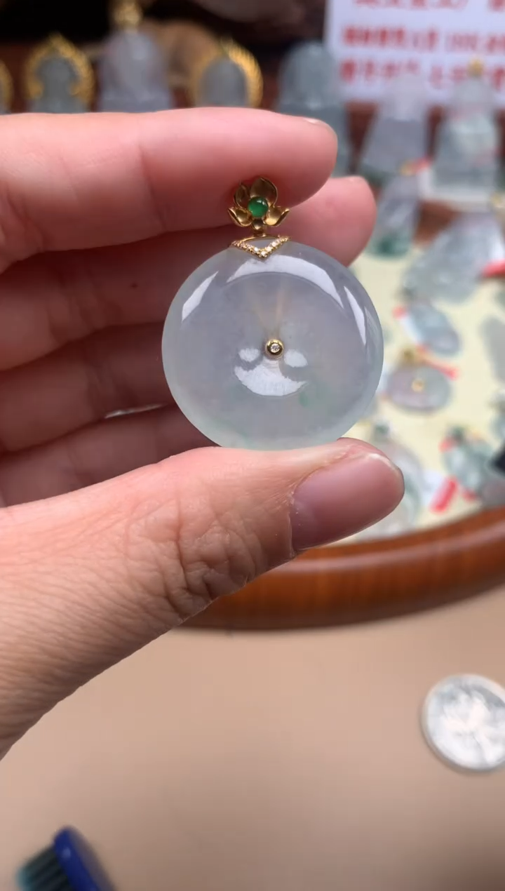 【闪购商品】翡翠颈饰18K金镶嵌平安扣