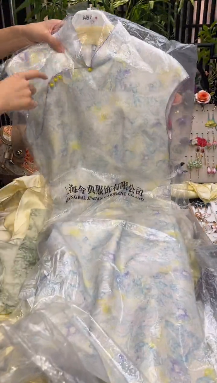 织绣?****?非遗苏绣手工饰品
