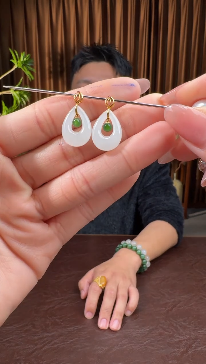 颈饰18K金镶嵌和田玉107钧然11.28多样性拍一发一