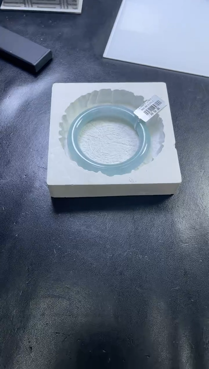 【闪购商品】定制翡翠手镯未镶嵌手镯