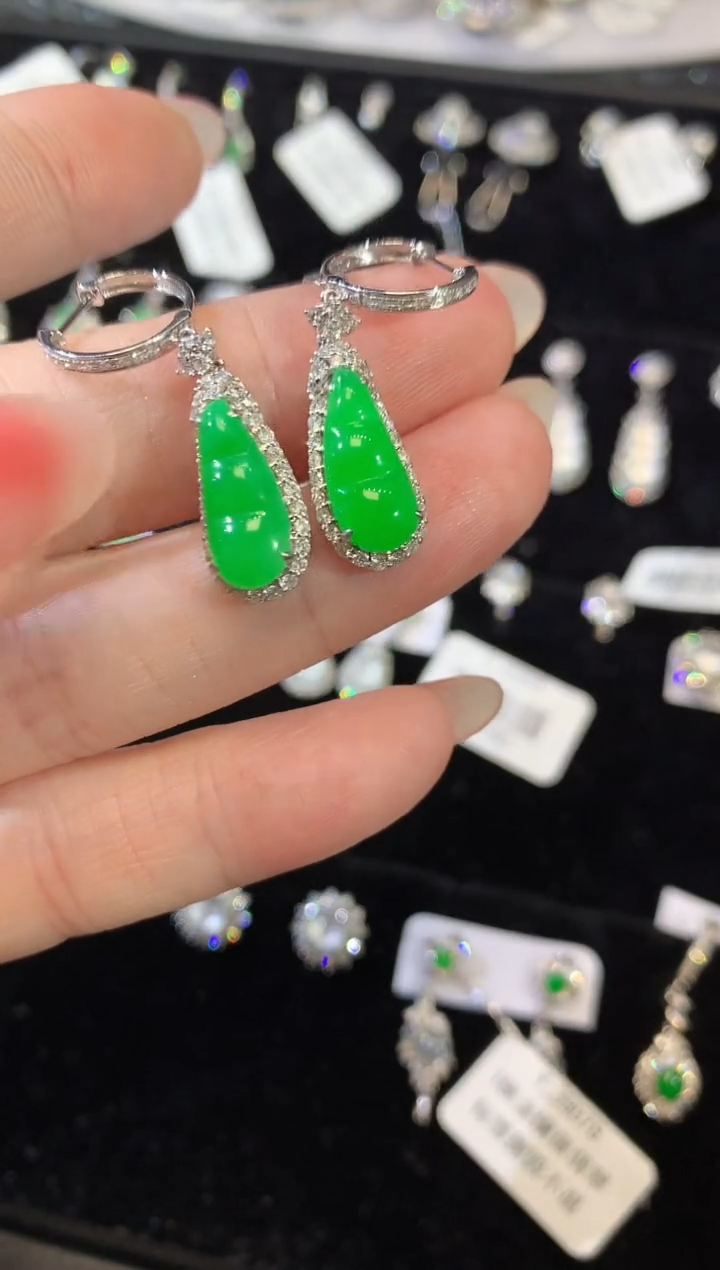 【闪购商品】翡翠耳饰18K金镶嵌A74   