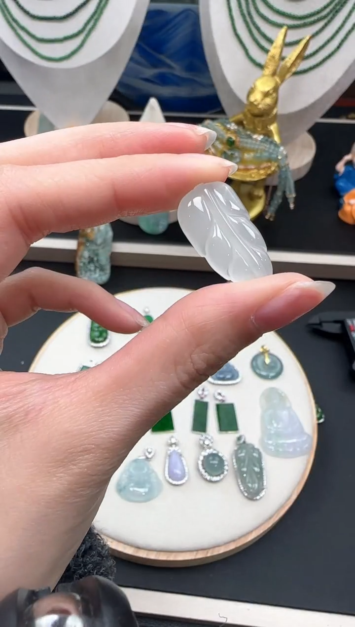 【闪购商品】翡翠吊坠(不含链)未镶嵌【海莎一口翠】翡翠挂件1