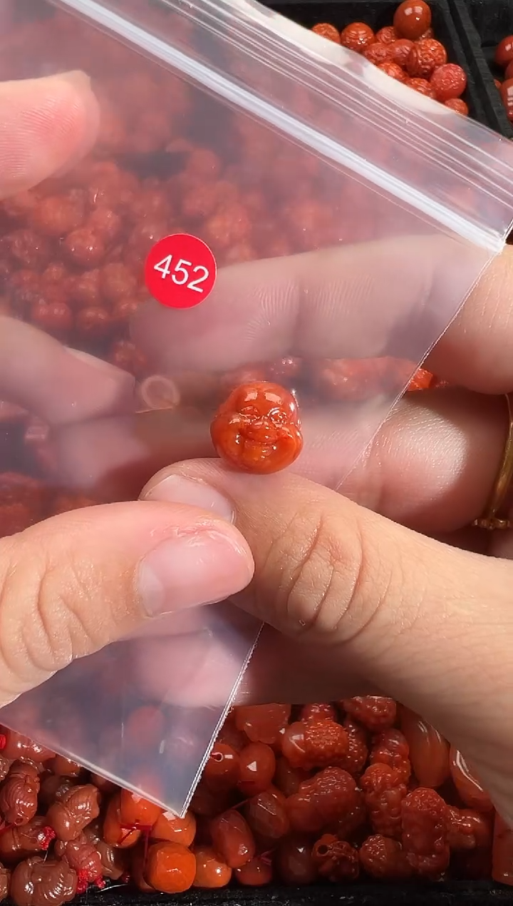 颈饰未镶嵌南红玛瑙1