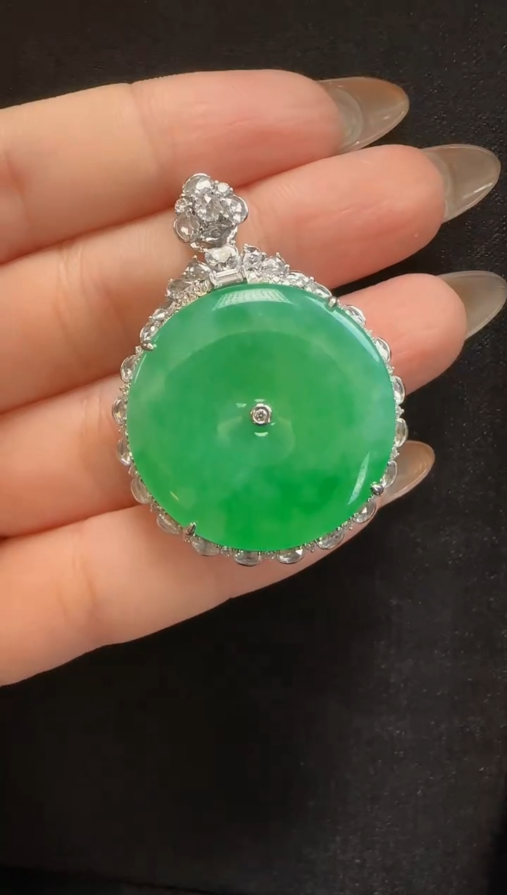 【闪购商品】翡翠颈饰18K金镶嵌702平安扣一个