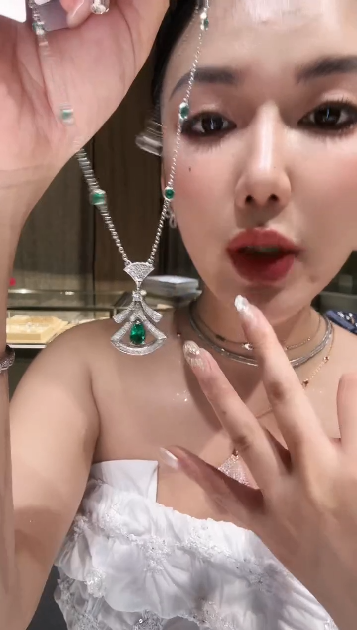 铂Pt950镶嵌项链钻石AY0422-PT-45