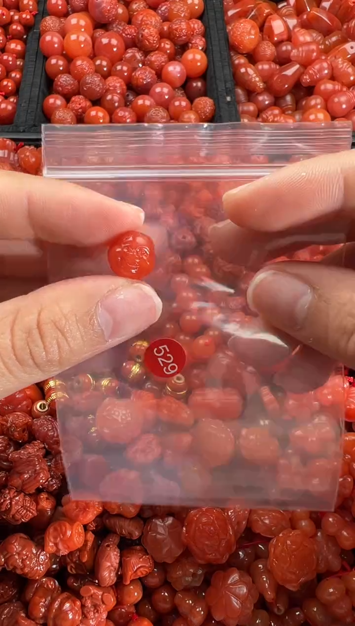 【闪购商品】南红玛瑙颈饰未镶嵌1