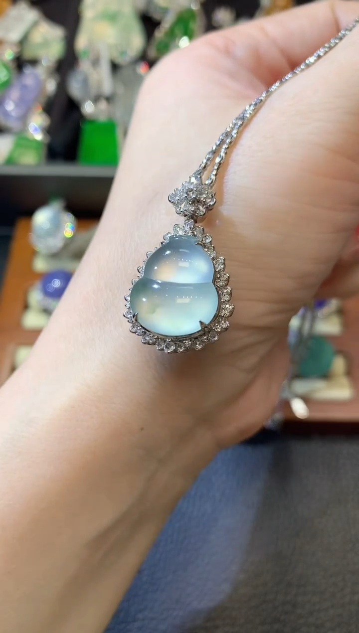 【闪购商品】翡翠吊坠(不含链)18K金镶嵌D12 