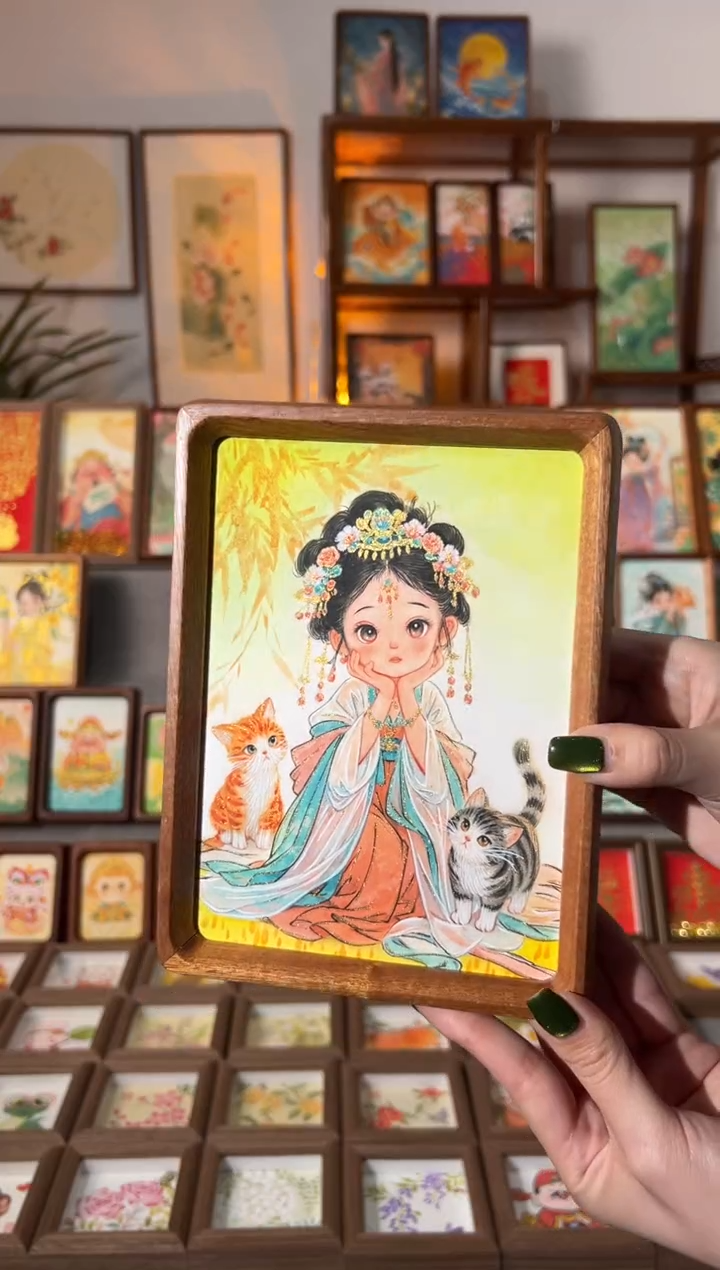 【闪购商品】国画两只猫咪女孩 手绘国画7寸花梨