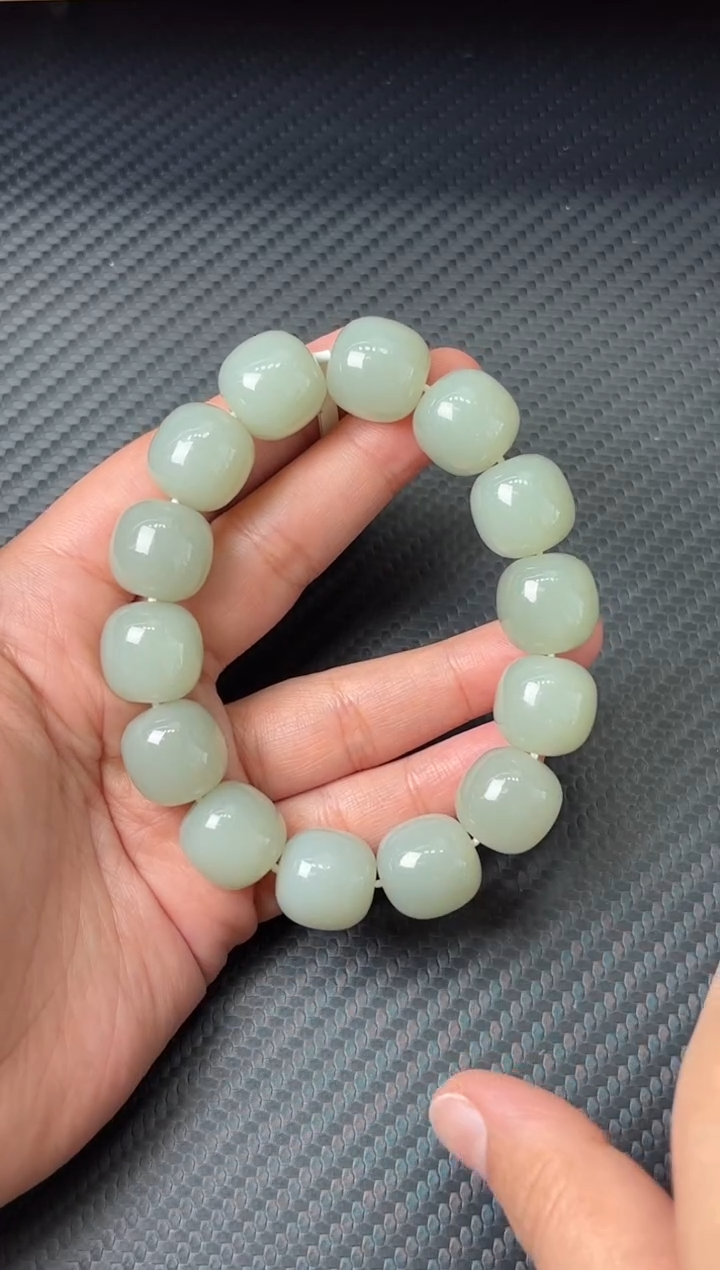 未镶嵌手串和田玉且末近矿微色差卡14*15