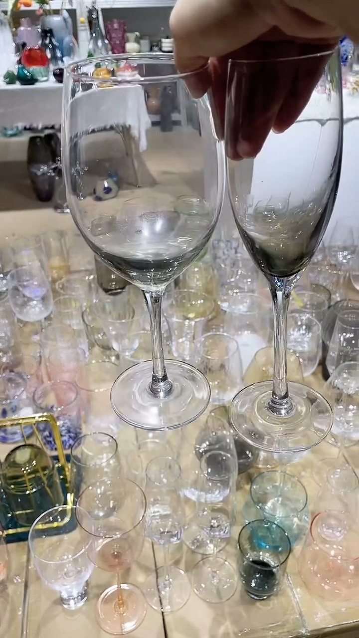 【闪购商品】水晶玻璃2只原色不同款渐变灰酒杯