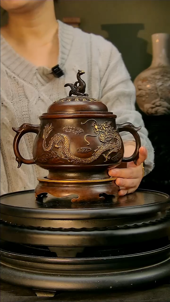 铜香炉               