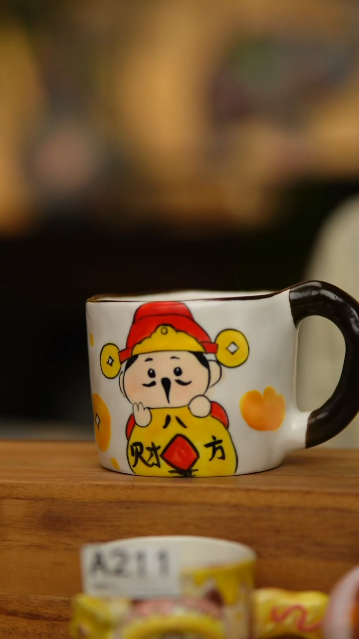 陶瓷手捏财神咖啡杯