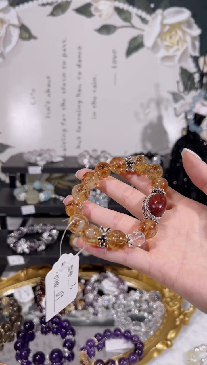 【闪购商品】水晶手链未镶嵌天然水晶默认微瑕 多样性发货发其一