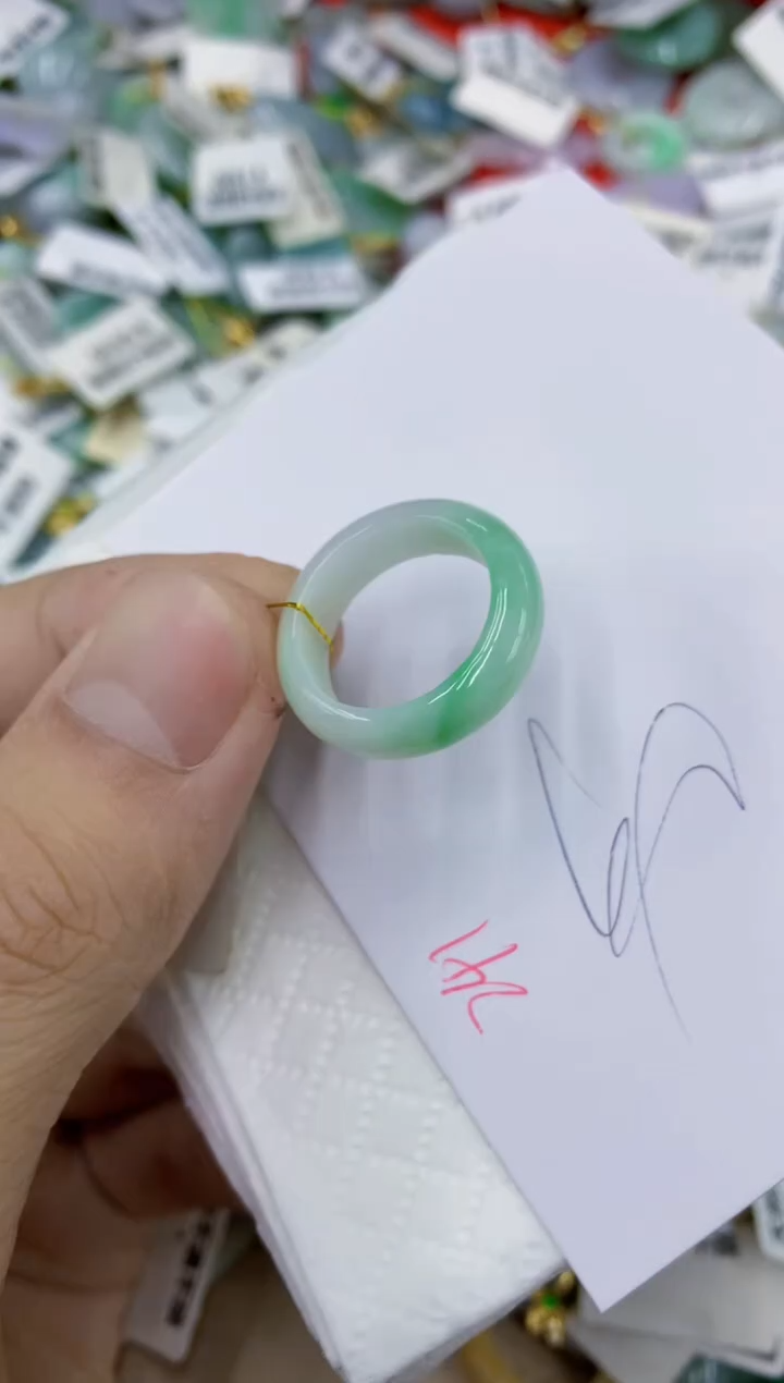 颈饰未镶嵌翡翠11111111111